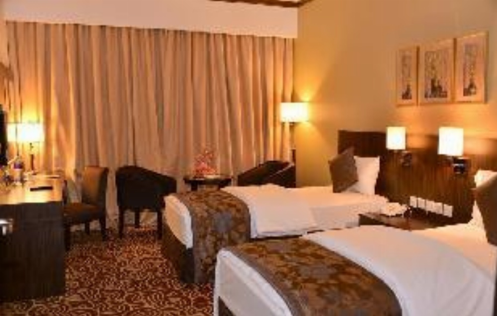 Rush Inn Hotel Main image